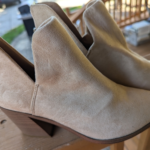 Shoes - Women's booties
